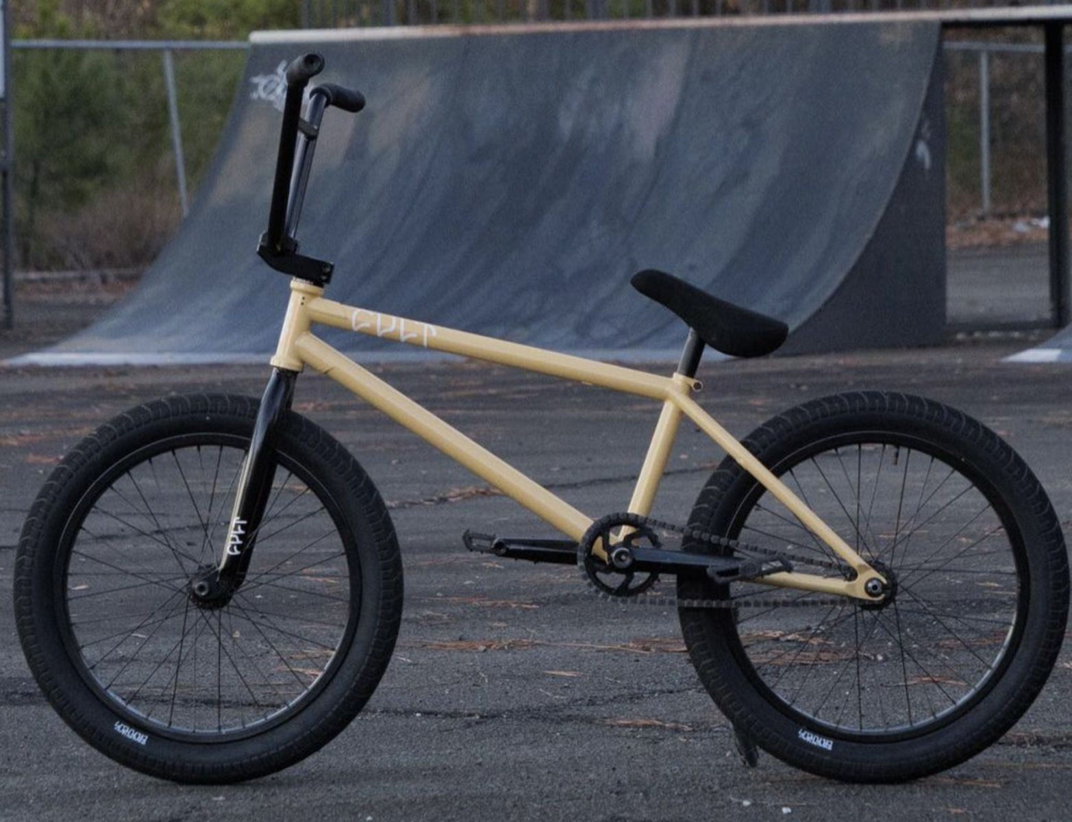 cult dak bmx frame sand