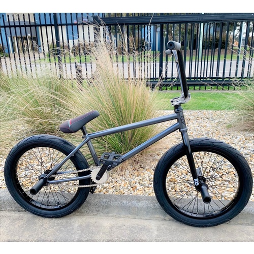 Custom FIEND Varanyak BMX Bike