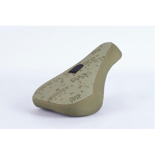 Cult X Malice Pivotal Seat