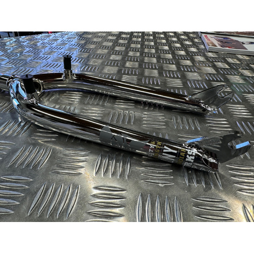 Colony Guardian Fork with Brake Mounts