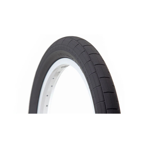 Demolition Momentum Tyre